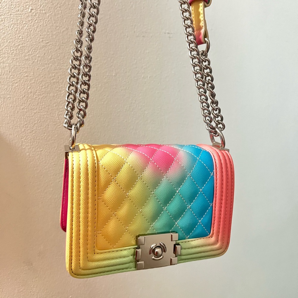 Crossbody handbag
